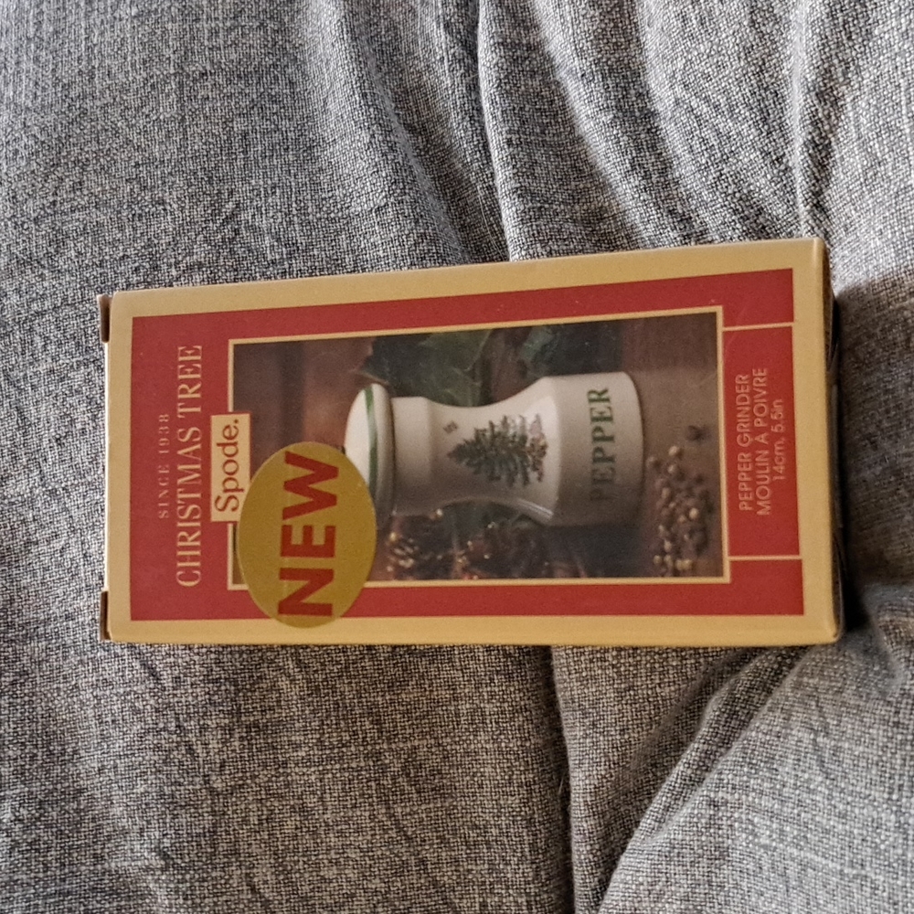 Spode Pepper Grinder NWT